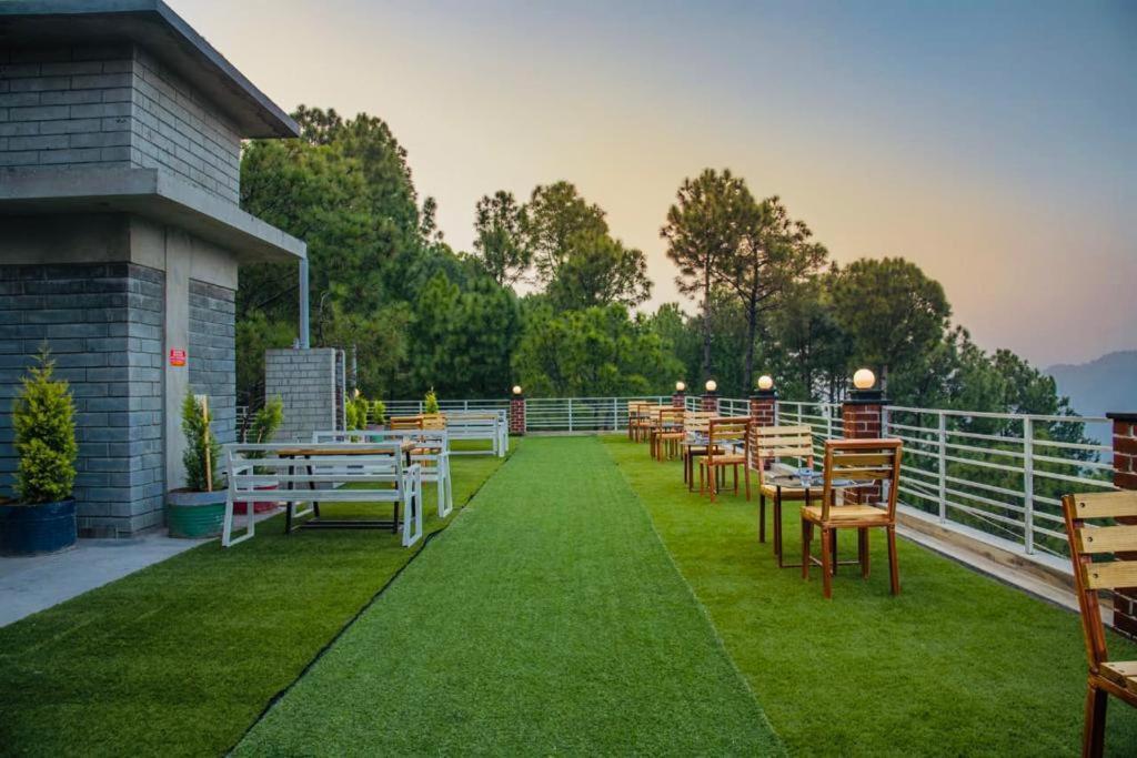 Bed and Breakfast Hillcrest Heights Касаули Экстерьер фото