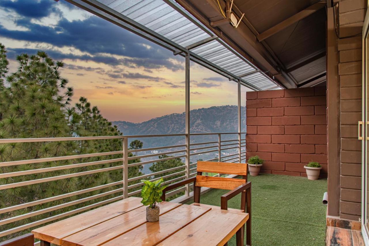 Bed and Breakfast Hillcrest Heights Касаули Экстерьер фото