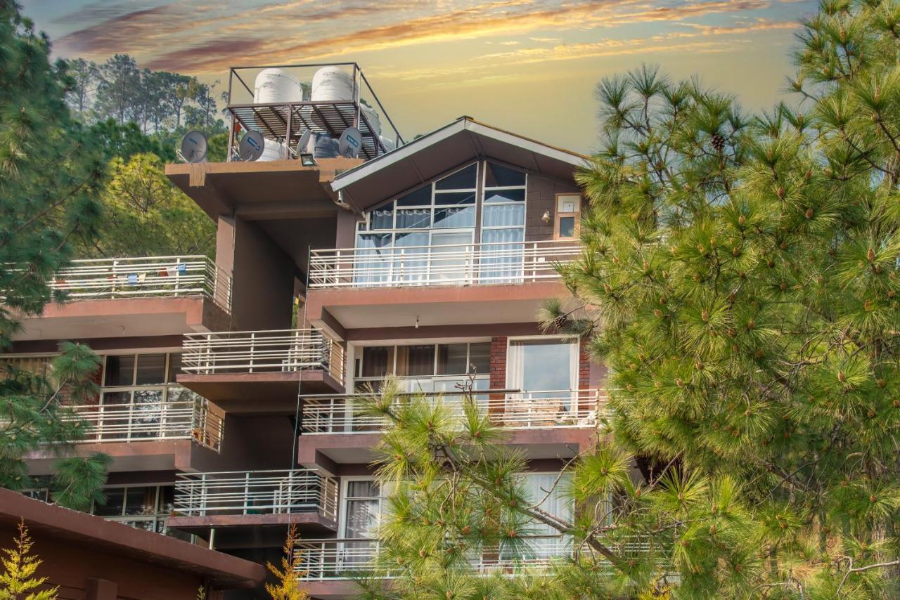 Bed and Breakfast Hillcrest Heights Касаули Экстерьер фото