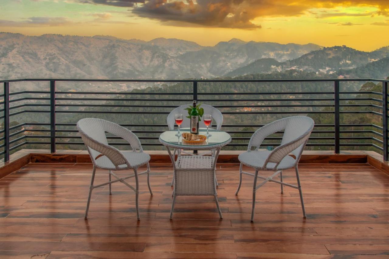 Bed and Breakfast Hillcrest Heights Касаули Экстерьер фото
