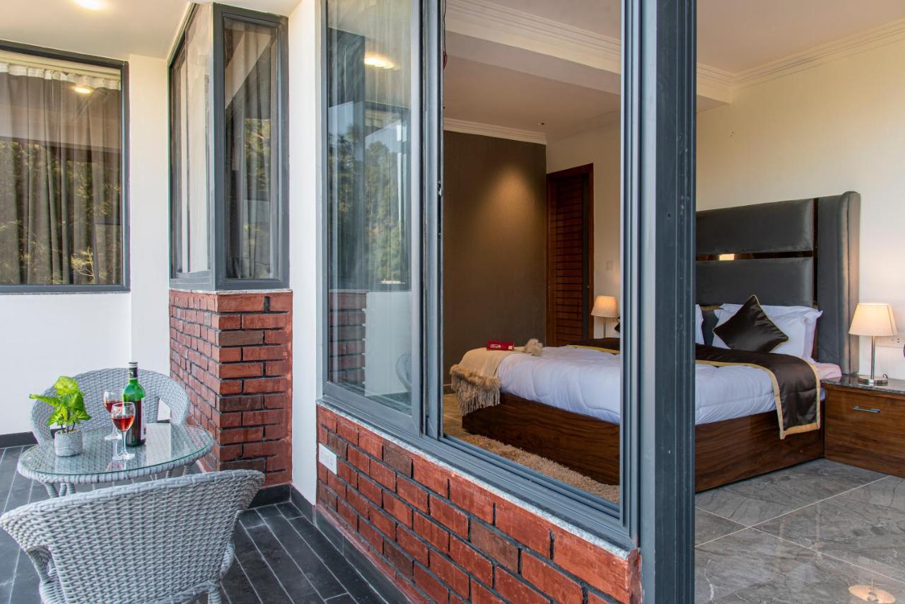 Bed and Breakfast Hillcrest Heights Касаули Экстерьер фото
