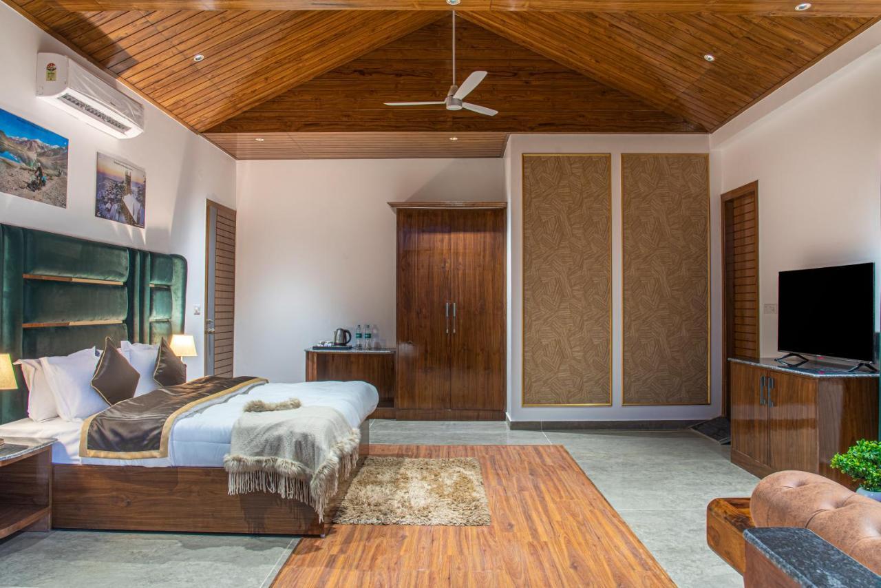 Bed and Breakfast Hillcrest Heights Касаули Экстерьер фото