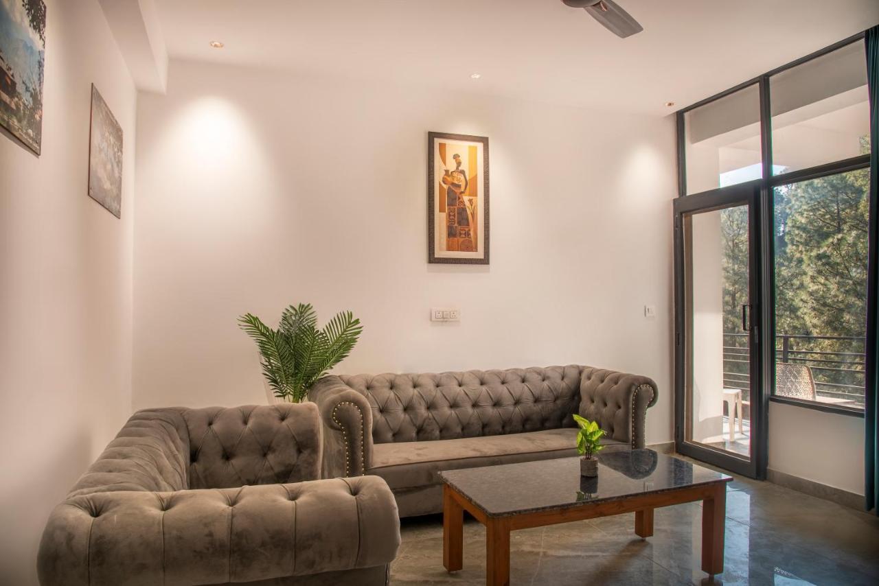 Bed and Breakfast Hillcrest Heights Касаули Экстерьер фото