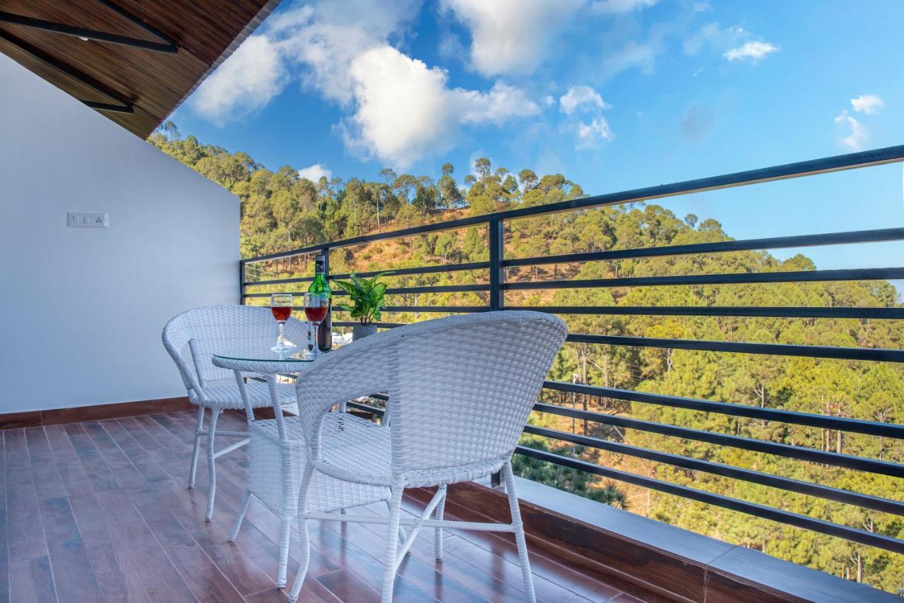 Bed and Breakfast Hillcrest Heights Касаули Экстерьер фото