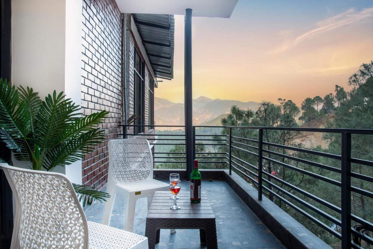 Bed and Breakfast Hillcrest Heights Касаули Экстерьер фото